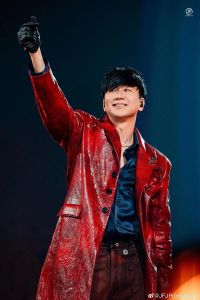 林俊杰什么时候开演唱会_林俊杰鸟巢演唱会抢票难？看这篇！