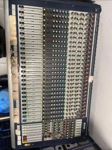 唱歌修音的叫什么硬件_声卡唱歌修音神器，降噪采样，在家唱歌效果棒！