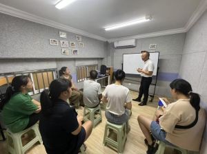 成年人上声乐课有用吗_学唱歌好处多，保护嗓子提审美，放松减压还锻炼身体！