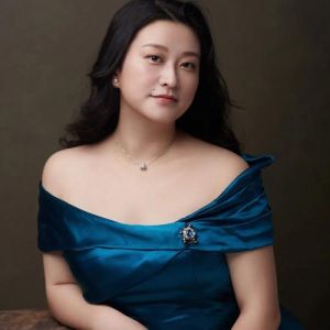 女高音庄文静年龄_音乐教授助人圆梦