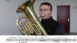 男嗓音训练低音炮_练喉咙发低音，嗯字是关键，老师指导更轻松！