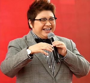 韩红个人演唱会的音乐总监是谁_韩红演唱会请谭伊哲 李健，多才多艺的音乐才女