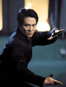 春节黑马《镖人》！真实功夫打戏，吴京李连杰飙血战，热血硬派武侠！