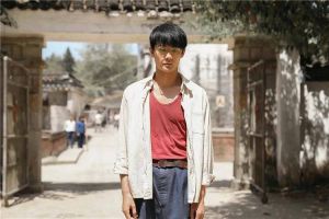 《岁月有情时》，重温90年代东北厂矿生活，真实场景与沉浸式表演触动人心