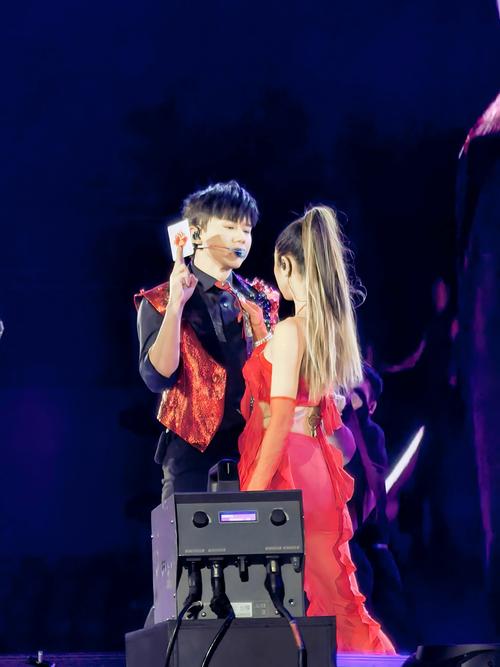 张杰台州演唱会a一区共几排_张杰台州演唱会A一区票详解，黄金位置看舞台！