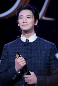 朱智勋，从高冷太子到影帝，经历低谷后演技获认可