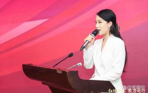 四川女博士陈果希《中国诗词大会》第五名，跨界学霸！