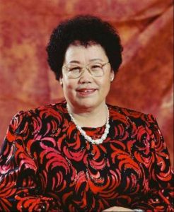 陈丽华550亿遗产安排曝光，儿子接班，女儿有出息，艺术品捐国家