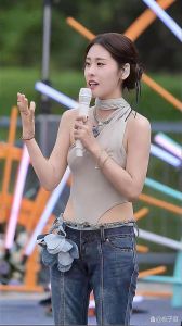 类似晚巧的嗓音的歌手_杨坤阿杜伍佰等嗓音独特迷人